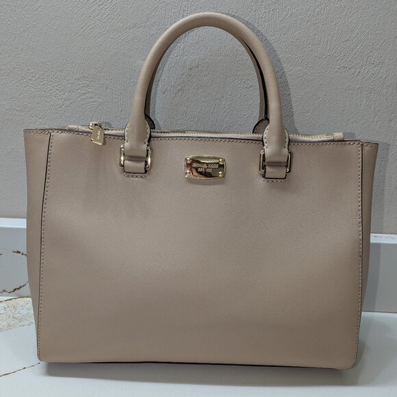 MICHAEL Michael Kors Handbags - MICHAEL Michael Kors satchel, Savannah, Saffiano. EUC!